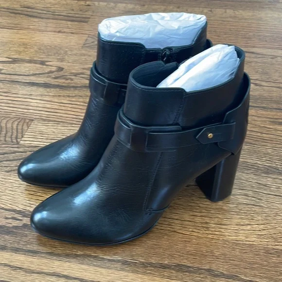 Tory Burch Colton 85MM Galleon Leather Bootie in Perfect Black